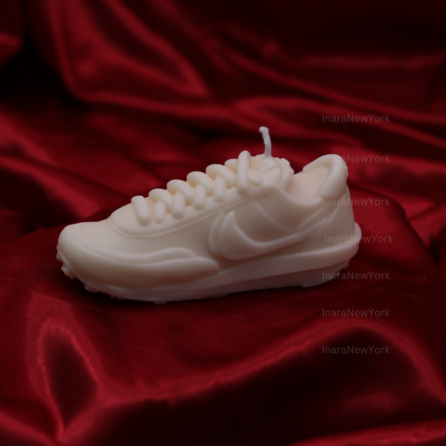 sneaker candle| sneakerhead gifts | aesthetic bag candle| Handmade decor candle |Gift for her|home candle|Modern candle|Decorative soy candle decor (Copy)