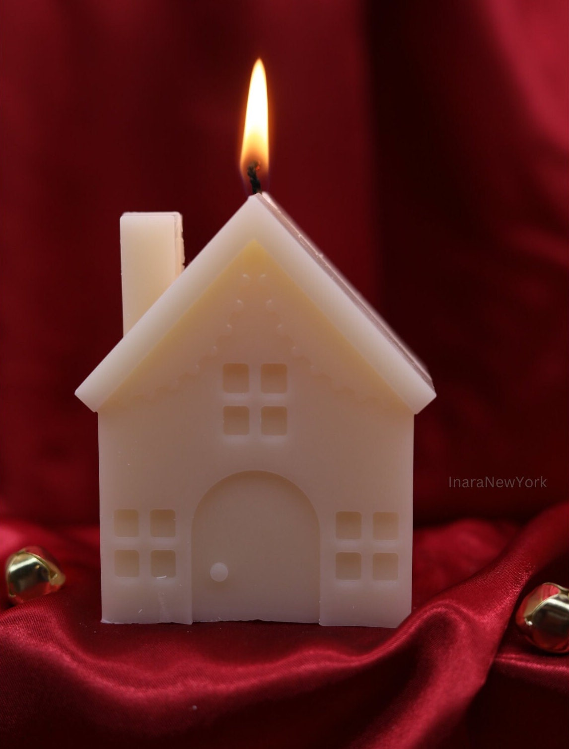 Christmas house candle | Christmas décor | housewarming | holiday gifts| custom holiday gifts| custom Christmas gift