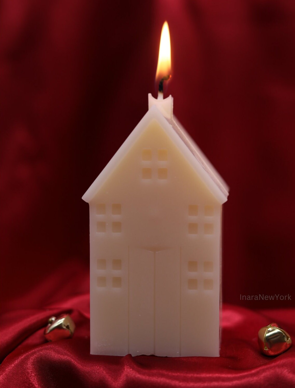 Christmas house candle | Christmas décor | housewarming | holiday gifts| custom holiday gifts| custom Christmas gift