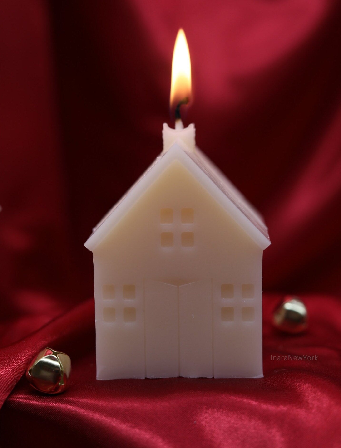 Christmas house candle | Christmas décor | housewarming | holiday gifts| custom holiday gifts| custom Christmas gift