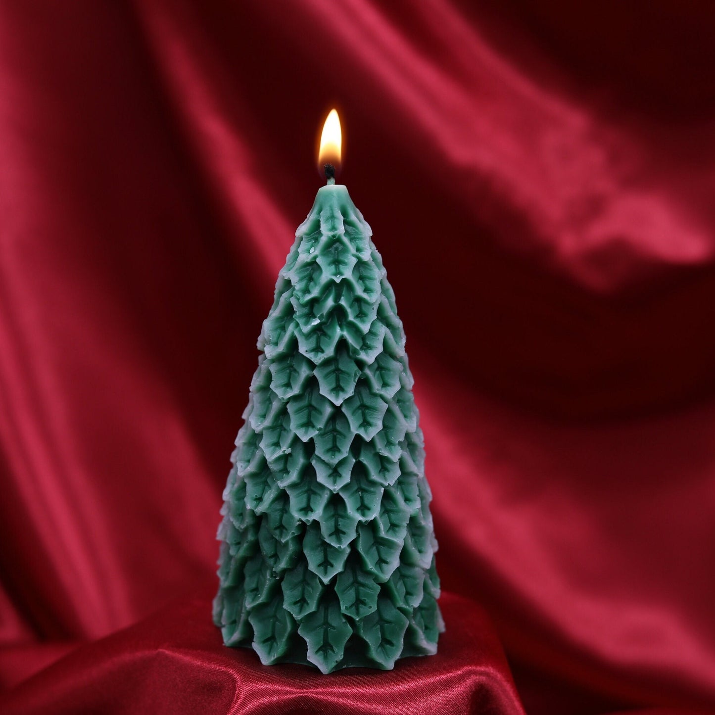 Christmas tree candle | Christmas décor | housewarming |custom holiday gifts| custom Christmas gift | Christmas tree |soywax