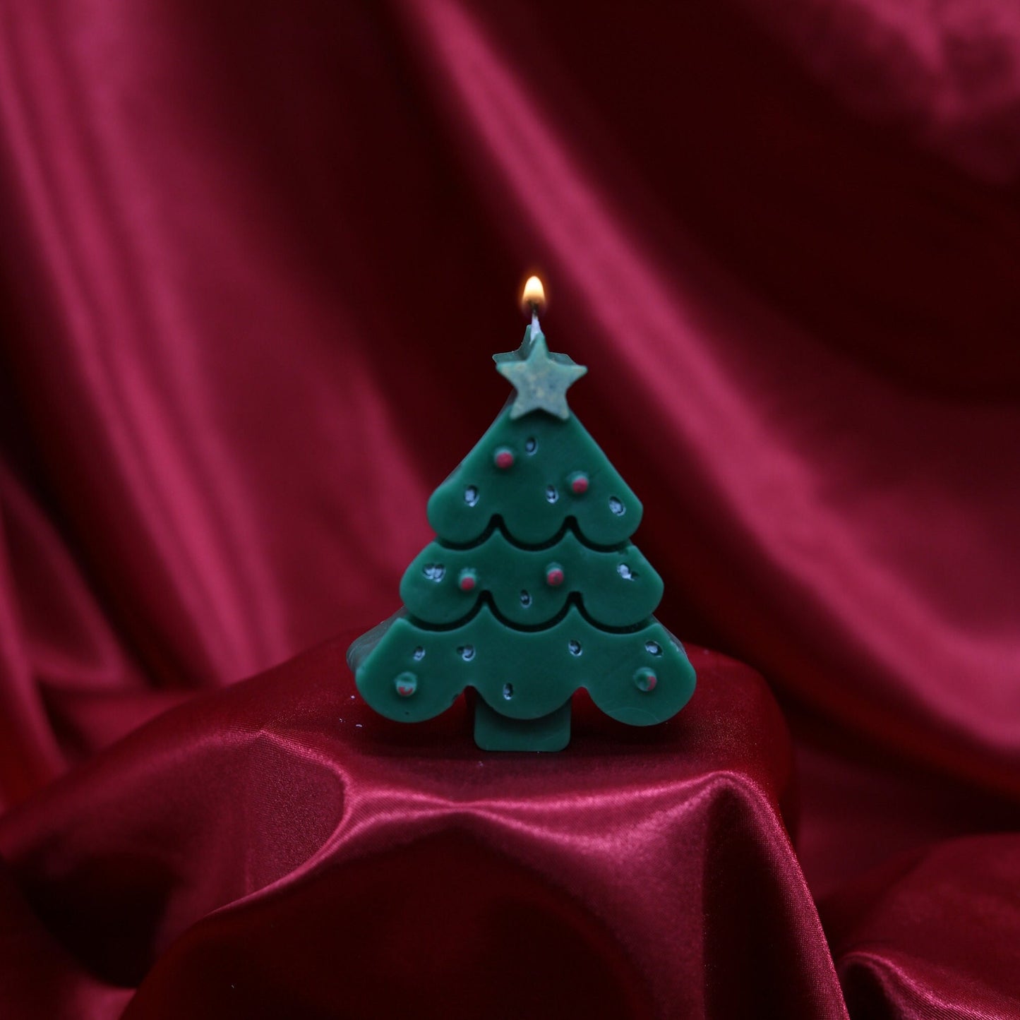 Christmas tree candle | Christmas décor | housewarming |custom holiday gifts| custom Christmas gift | Christmas tree |soywax