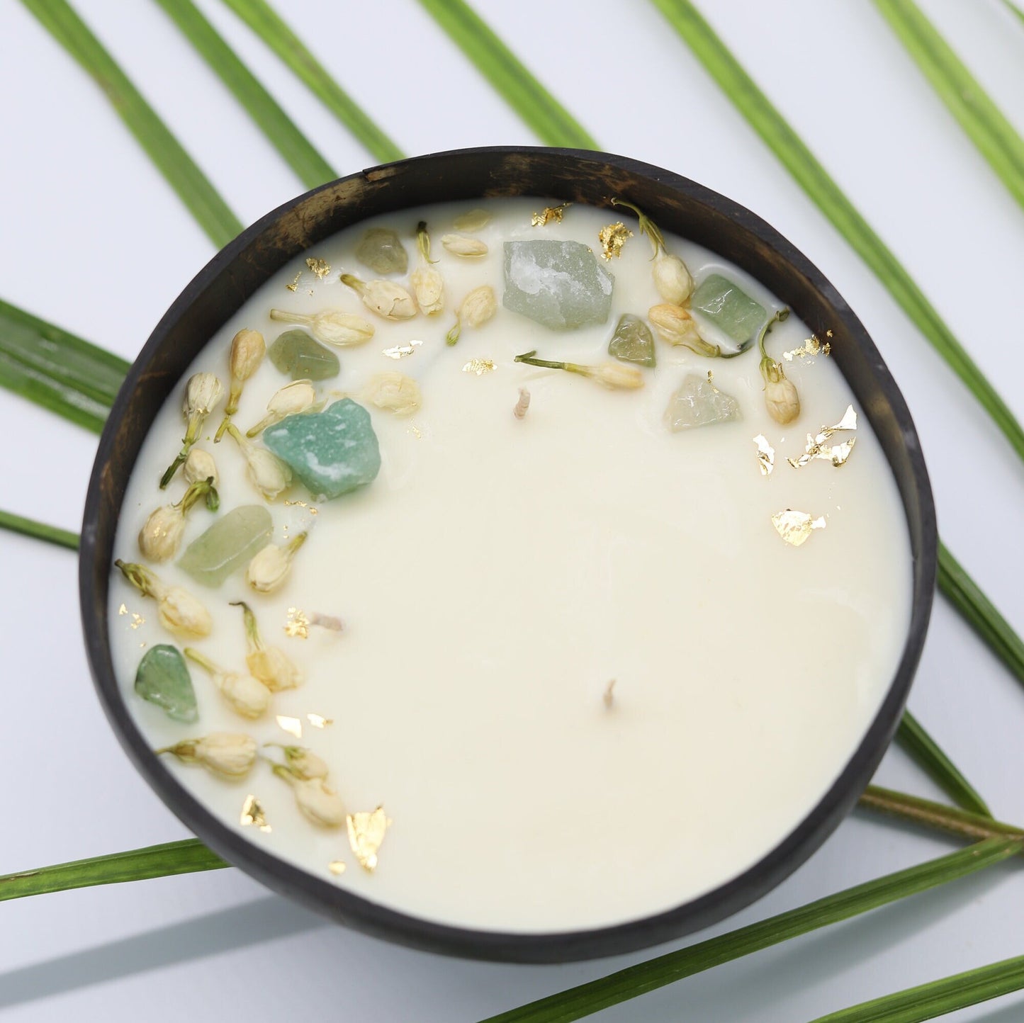 coconut bowl candle, tropical summer, housewarming gift, crystal candle, pineapple candle, red jasper crystal , fluorite crystal , sodalite crystal , citrine crystals , carnelian crystals, 7 chakra candle, chakra, chakra energy