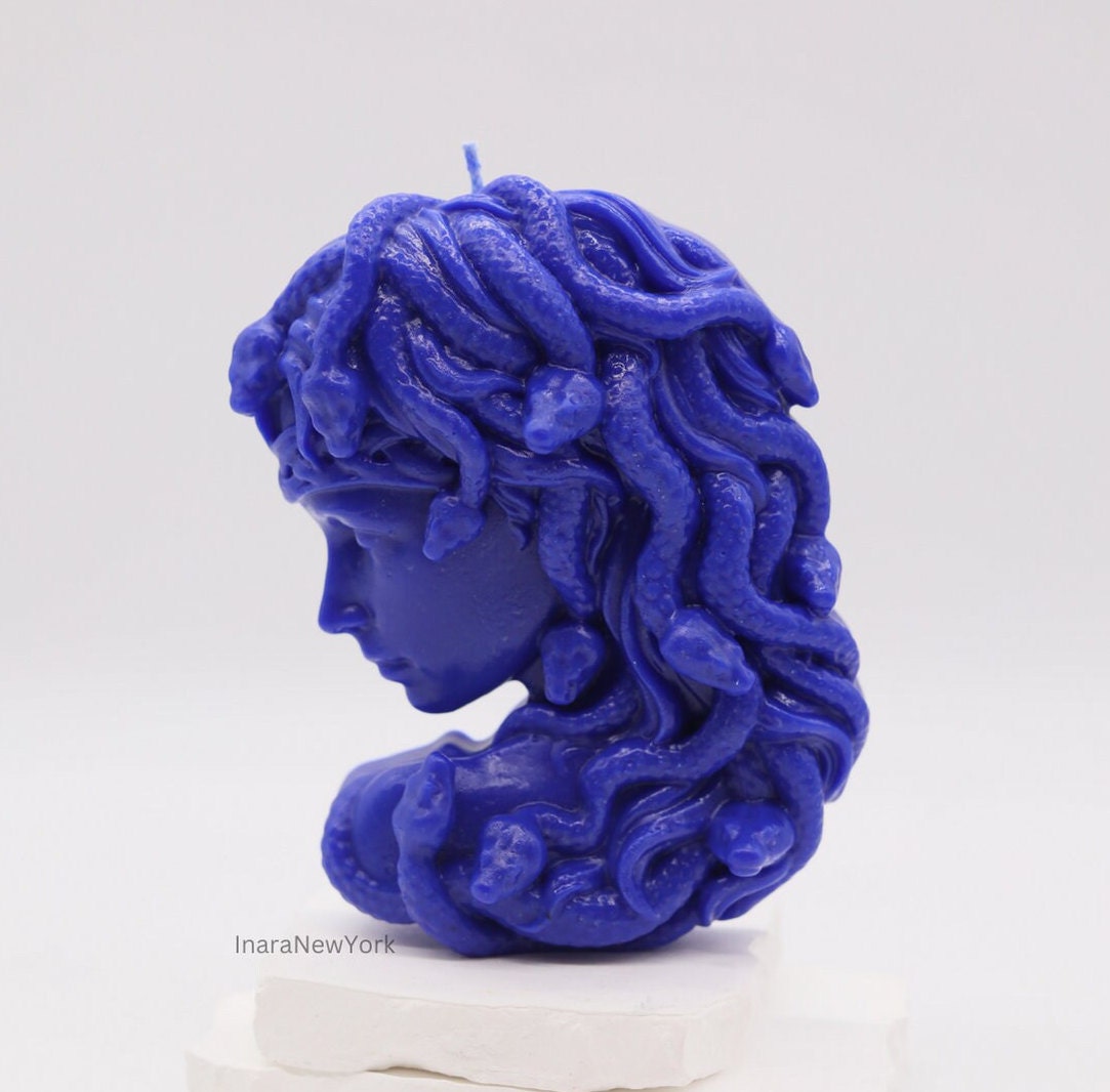 Free shipping | medusa head | luxury sculptural candle | housewarming candle | handmade candle | abstract face candle | snake woman candle
