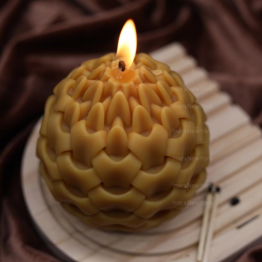 Nature-Inspired Foliage Bud Candle - Unique Modern Swirl - Shaped Candle - Perfect Gift for Plant Lovers