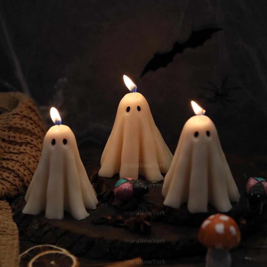 Cute Halloween Mummy Candle| Handmade Gift| Cute Spooky Candle| Soy Wax Candle| Hand Poured Sculptural Candle| Home Decor| Housewarming Gift