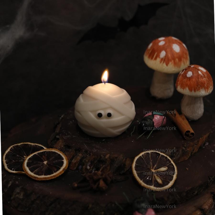 Mummy Ghost Candles | Halloween Mummy Ghosts | Spooky Candles | Autumn Candles | Autumn Decoration | Fall | Halloween Candles | Soy wax