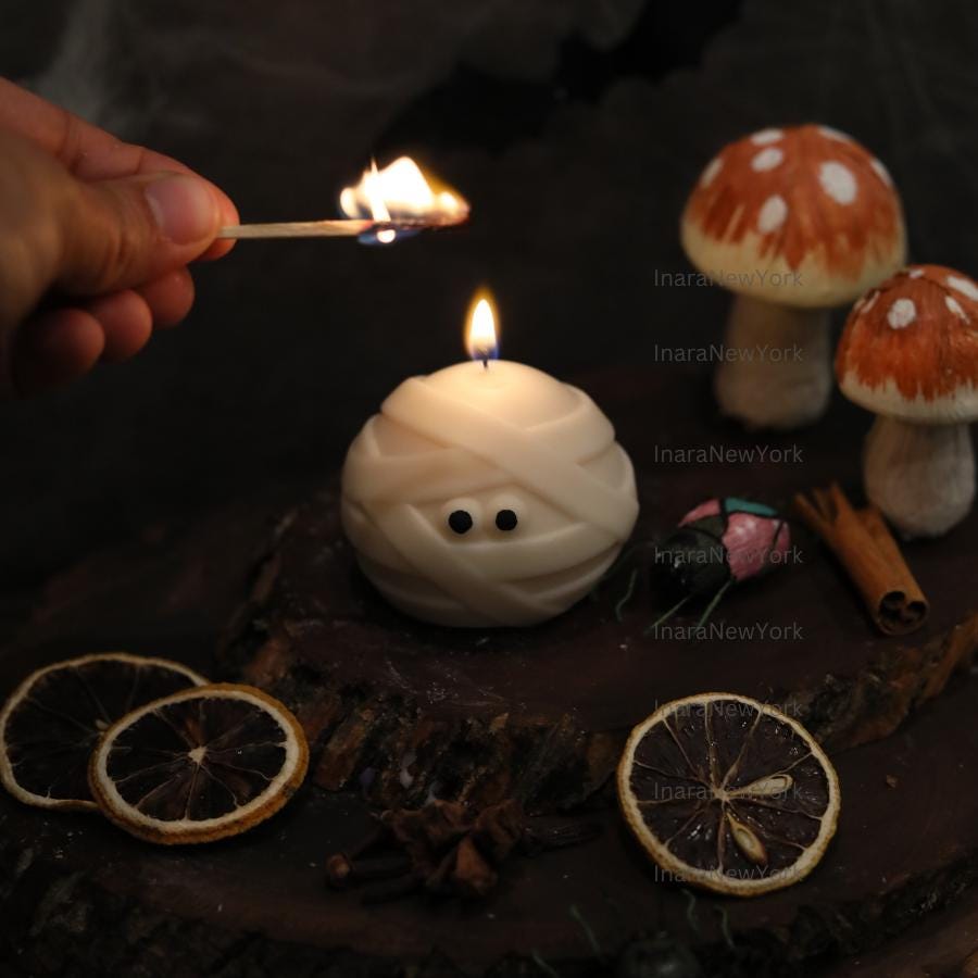 Mummy Ghost Candles | Halloween Mummy Ghosts | Spooky Candles | Autumn Candles | Autumn Decoration | Fall | Halloween Candles | Soy wax
