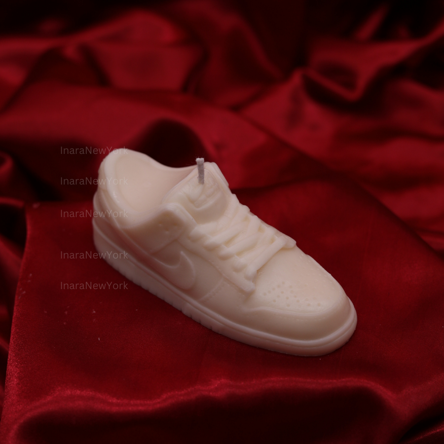 sneaker candle| sneakerhead gifts | aesthetic bag candle| Handmade decor candle |Gift for her|home candle|Modern candle|Decorative soy candle decor
