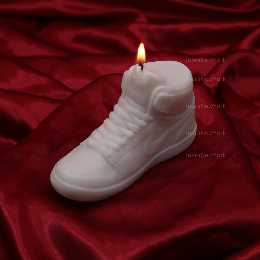 sneaker candle| sneakerhead gifts | aesthetic bag candle| Handmade decor candle |Gift for her|home candle|Modern candle|Decorative soy candle decor