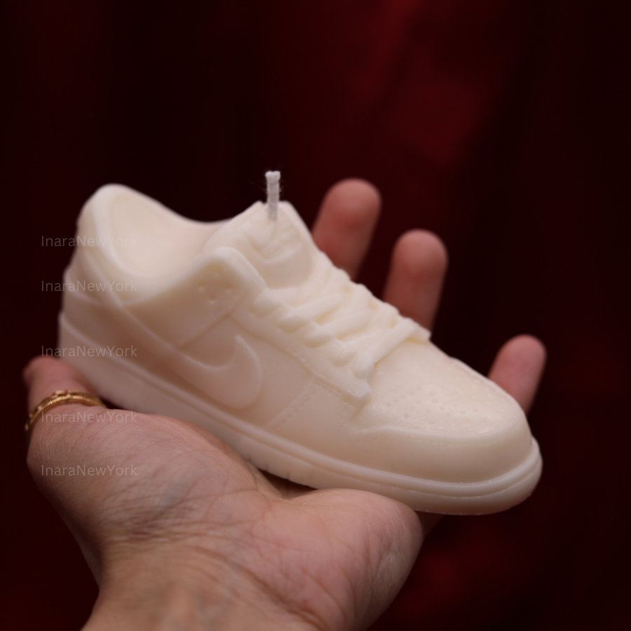 sneaker candle| sneakerhead gifts | aesthetic bag candle| Handmade decor candle |Gift for her|home candle|Modern candle|Decorative soy candle decor