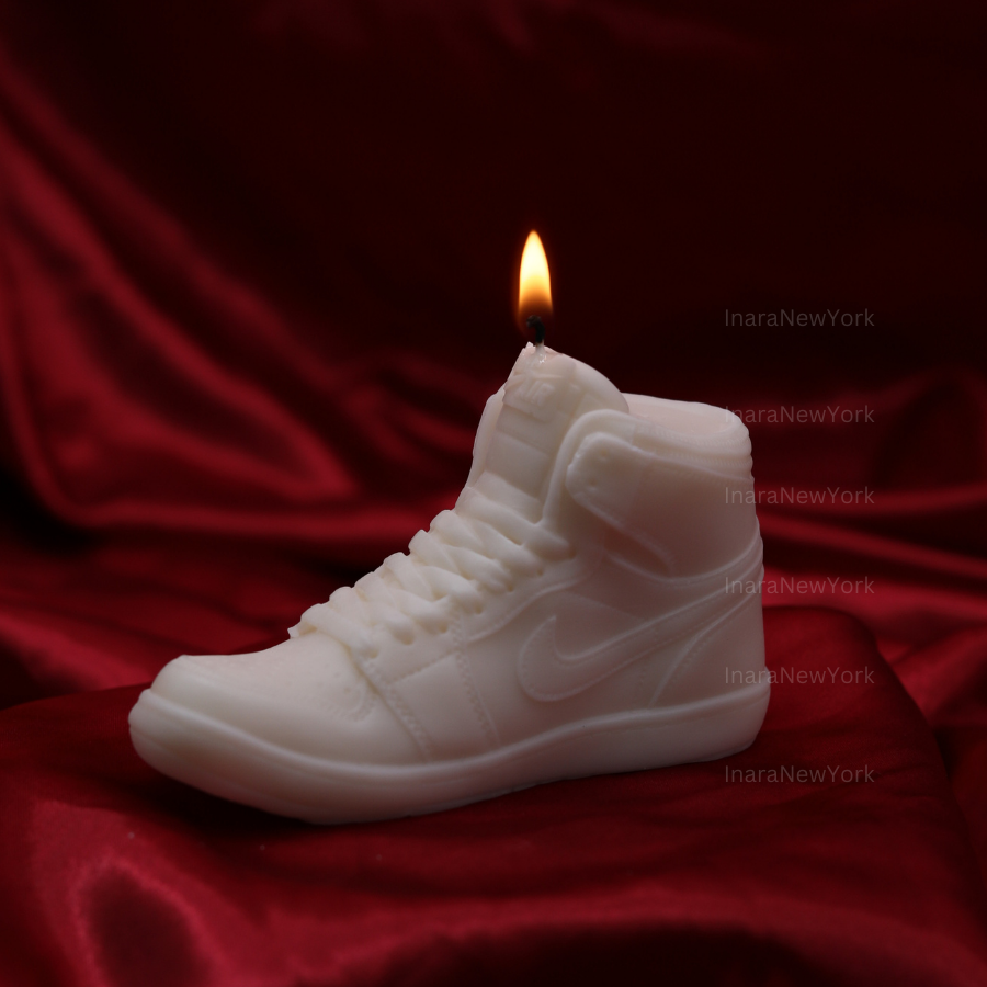 sneaker candle| sneakerhead gifts | aesthetic bag candle| Handmade decor candle |Gift for her|home candle|Modern candle|Decorative soy candle decor