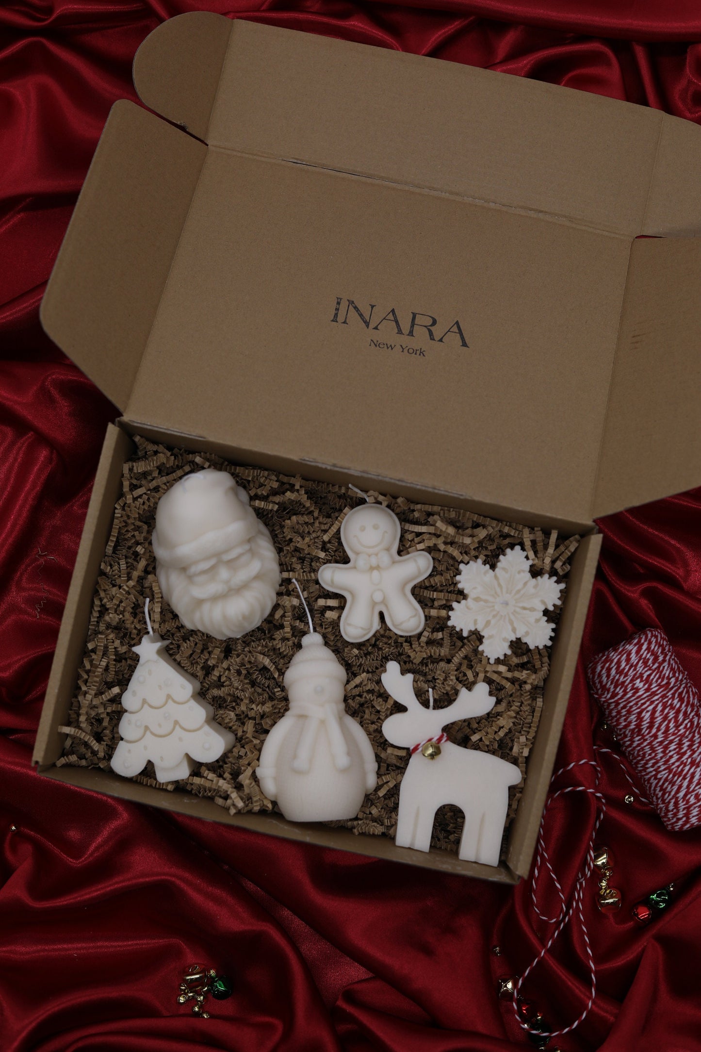 Christmas candle | Christmas décor | housewarming | holiday gifts| custom holiday gifts| Custom Christmas gift | gift box