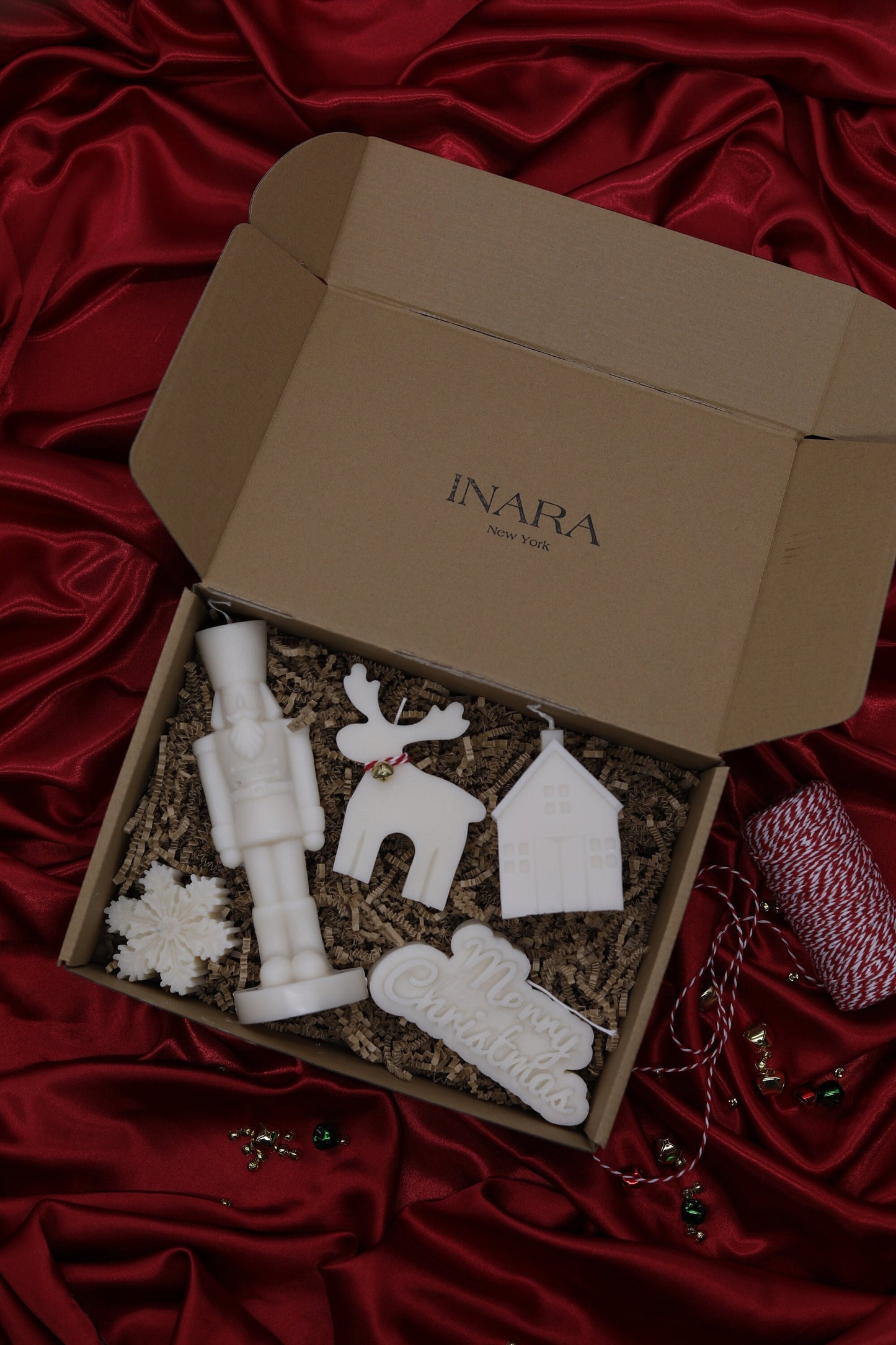 Christmas candle | Christmas décor | housewarming | holiday gifts| custom holiday gifts| Custom Christmas gift | gift box