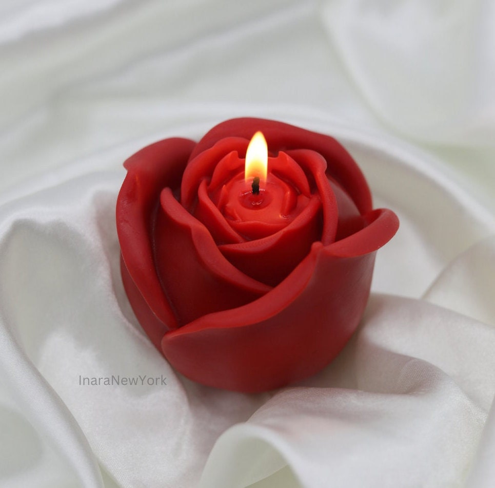 Rose Flower shaped candle| rose petals sculptural candle | housewarming candle | handmade | wedding gift | modern home décor