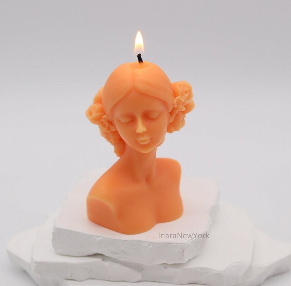 lady with closed eyes, aesthetic home décor, blindfolded lady candle, housewarming gift, European character blindfolded women, girl, lady candle, women body candle, bust candle, women torso candle, flower lady candle