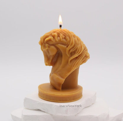 horse head candle, farmhouse décor, housewarming gifts, horse candle, minimalistic décor, modern home décor, gift for him, unique home décor, animal décor, horse bust,