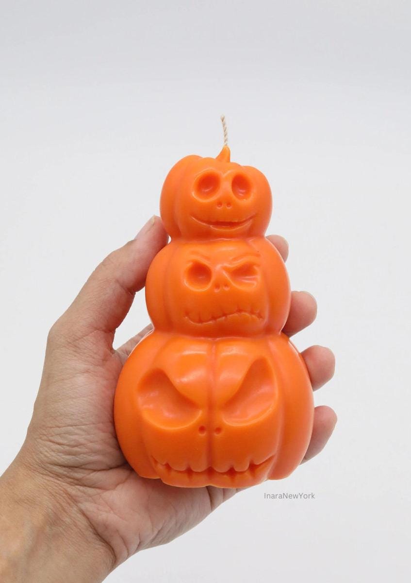 Pumpkin shaped candle | Halloween décor | sculptural candle | housewarming | handmade candle | pumpkin candle