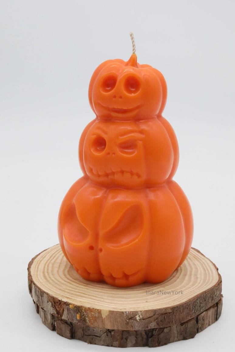 Pumpkin shaped candle | Halloween décor | sculptural candle | housewarming | handmade candle | pumpkin candle