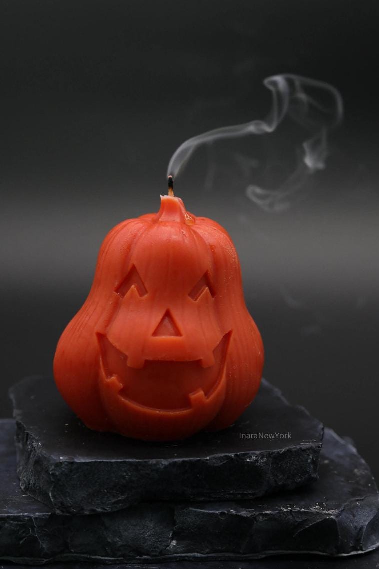 Pumpkin candle | Halloween décor | fall candle | sculptural candle | housewarming candle | handmade | pumpkin shaped candle