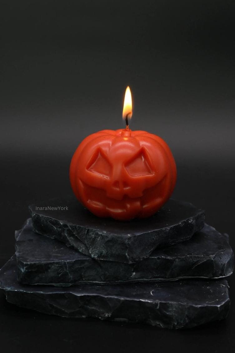 Pumpkin Angry candle | Halloween décor | fall candle | sculptural candle | housewarming | handmade | pumpkin shaped candle