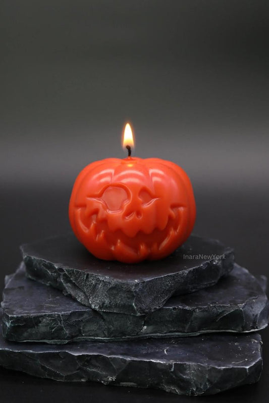 Pumpkin Scary candle | Halloween décor | fall candle | sculptural candle | housewarming | handmade | pumpkin shaped candle