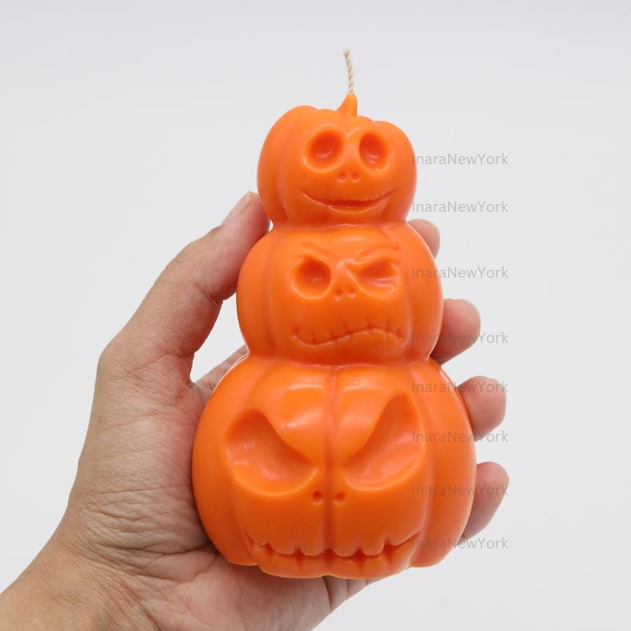 Pumpkin shaped candle | Halloween décor | sculptural candle | housewarming | handmade candle | pumpkin candle