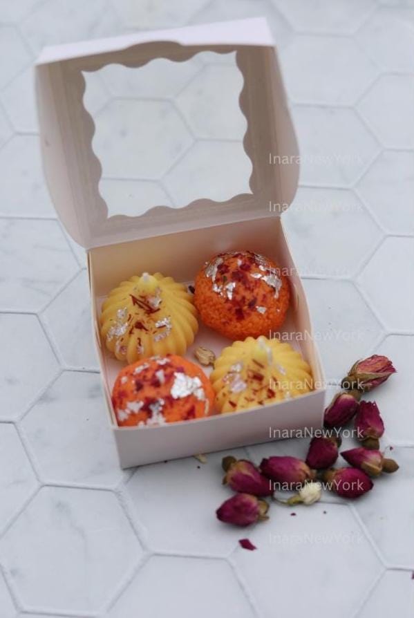 Indian dessert candle | diwali candle | indian décor | Indian candle | housewarming | Diwali gift| ladoo candle | mithai