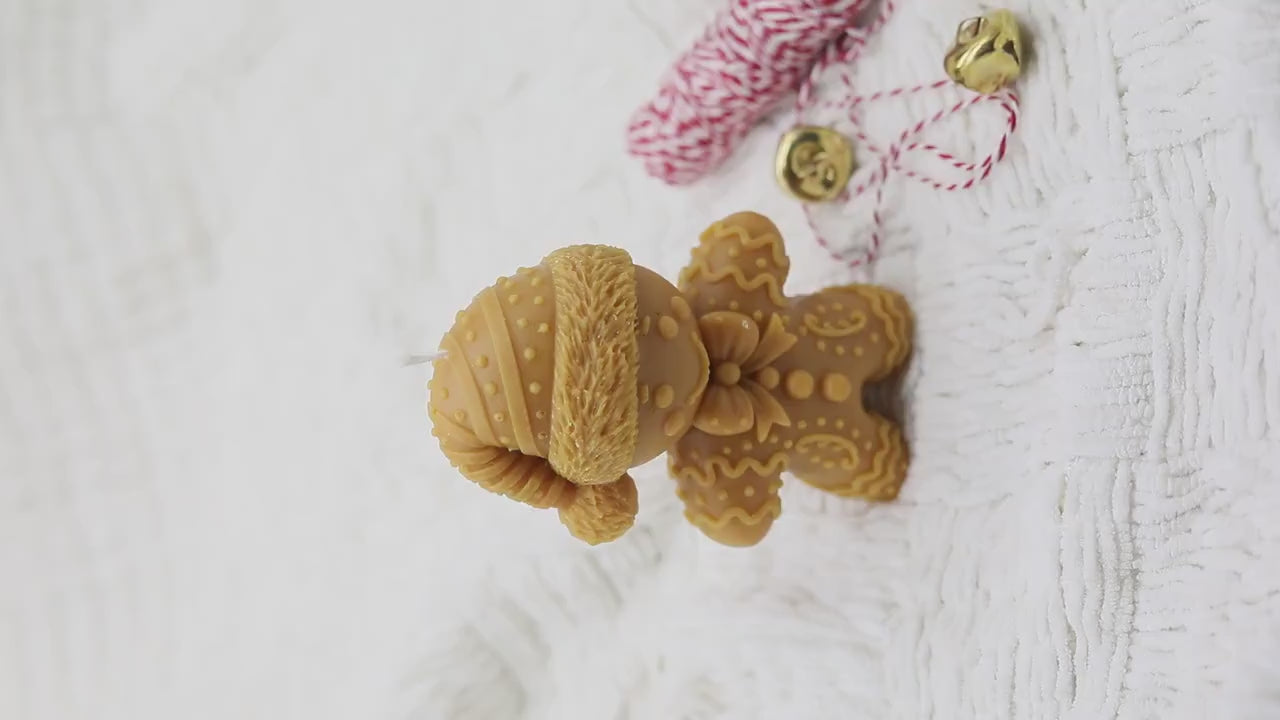 Gingerbread Man Candle – Handcrafted Soy Wax Christmas Decor